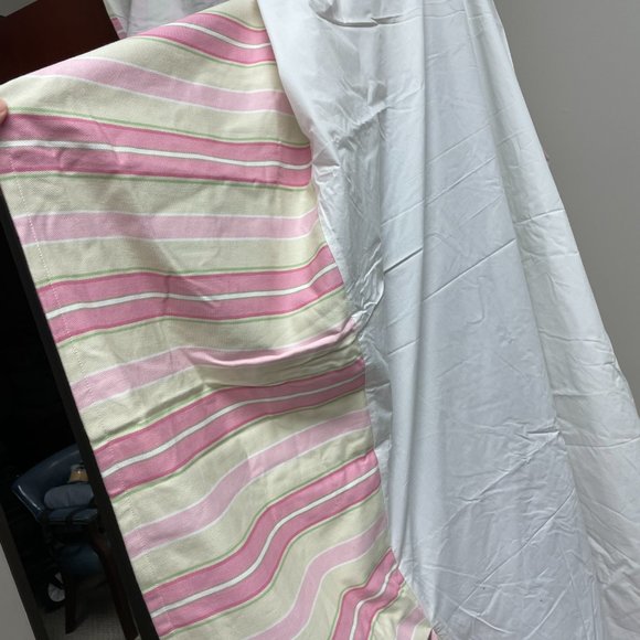 Pottery Barn Kids Cute Bedding and Drapes - Picture 2 of 6